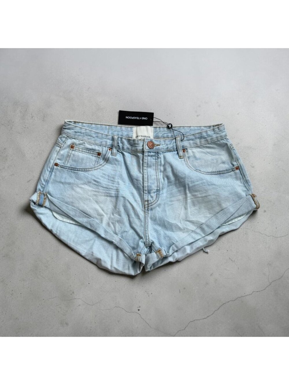 ONE TEASPOON Bandit Light Wash Denim Shorts Size 32 NEW NWT